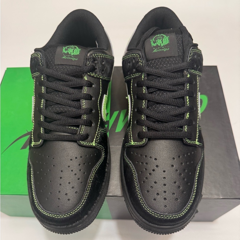 Black and Green  Athletic Shoes - Skateboard style showsthey are a size 8 Men’s - Picture 2 of 9